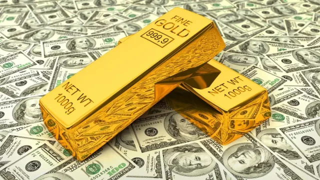 Giá vàng hôm nay (31/10/2023): Giảm nhẹ nhưng vẫn quanh mốc 2000 USD